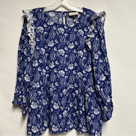 Universal Thread Blue Floral Blouse - Picture 12 of 14